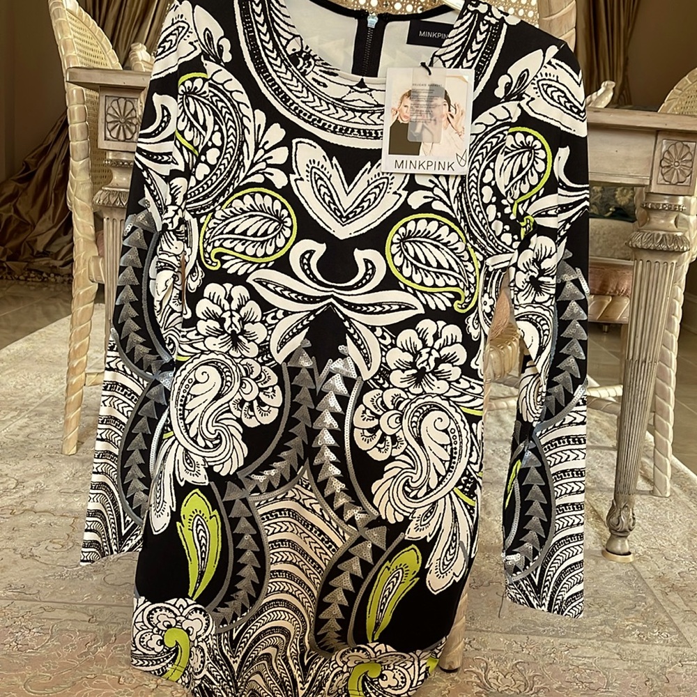 MINKPINk stretchable with Matt sequins! Suzan